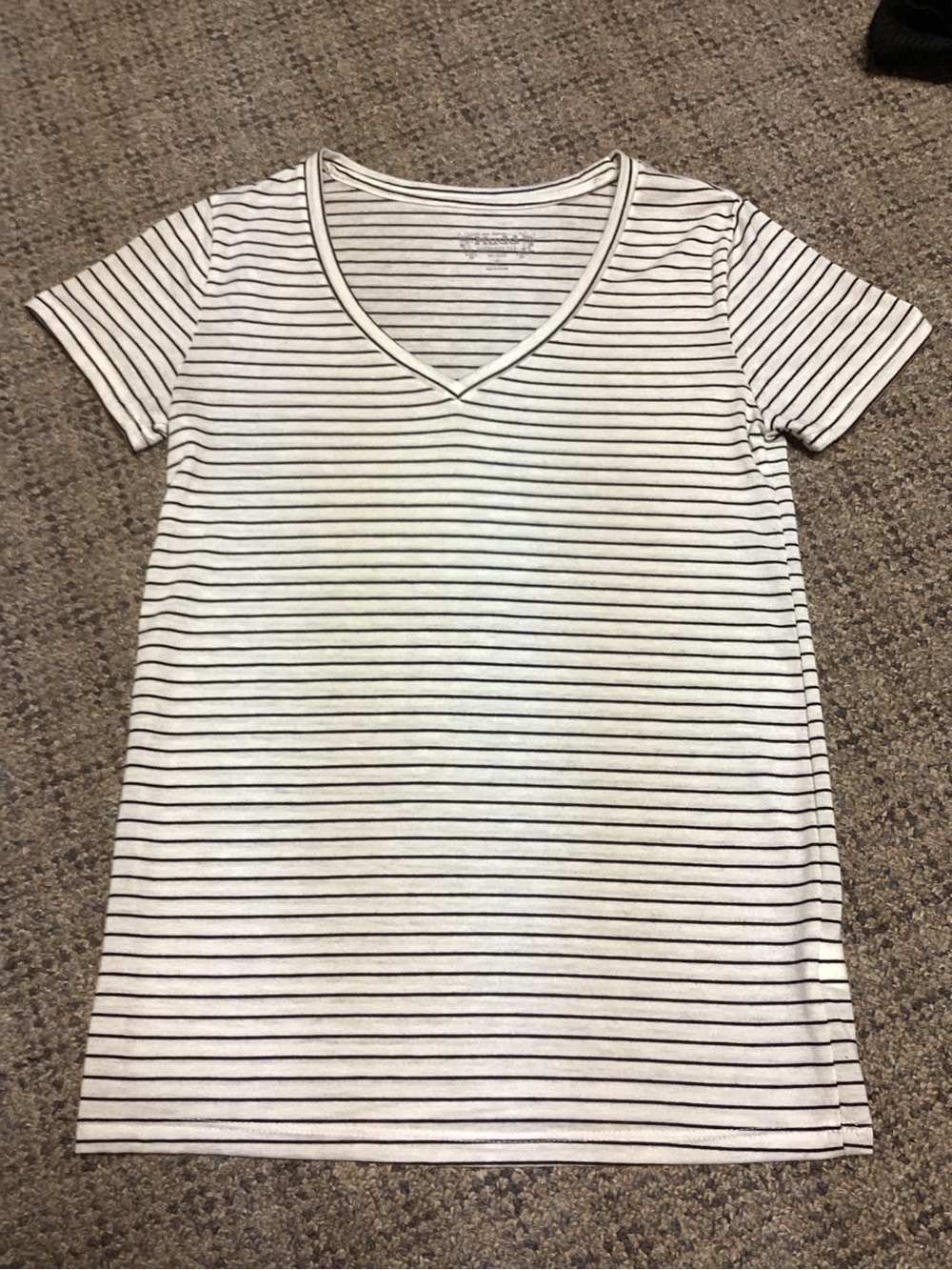 Mudd White Black Striped Relaxed Everyday V-Neck Short Sleeve Tee * Size S